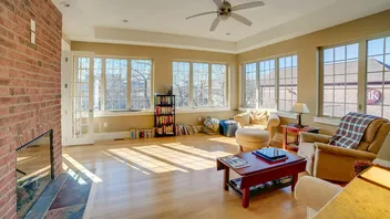 Living Room/Entertainment Space